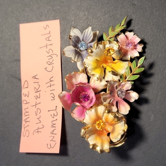 Vintage Signed Austria Made Brooch - Picture 7 of 12